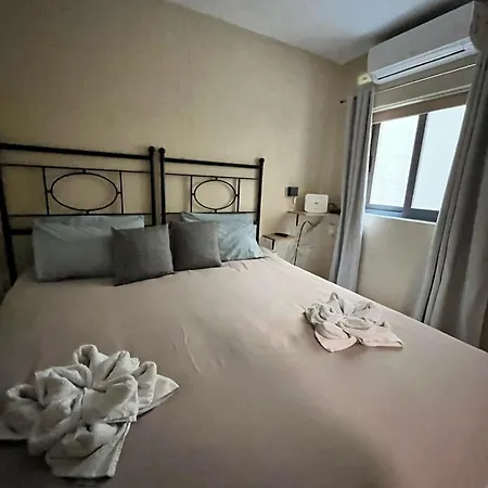Apartment Mayflower Flat, Flat 12 St. Paul's Bay