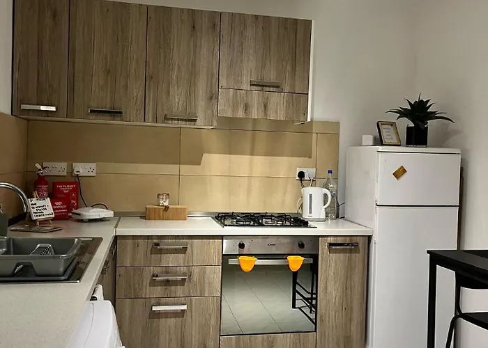 Mayflower Flat, Flat 12 Lejlighed